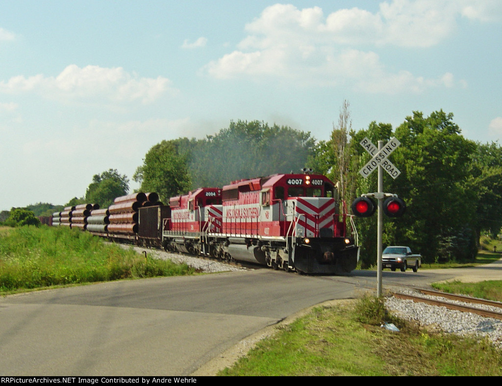 WSOR 4007 and 2054 hauling the load